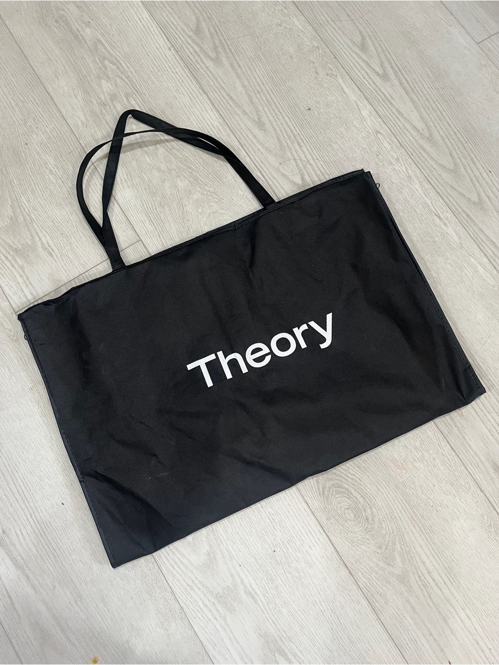 🔥🔥 Theory Black Trifold Garment Bag!! 🔥🔥